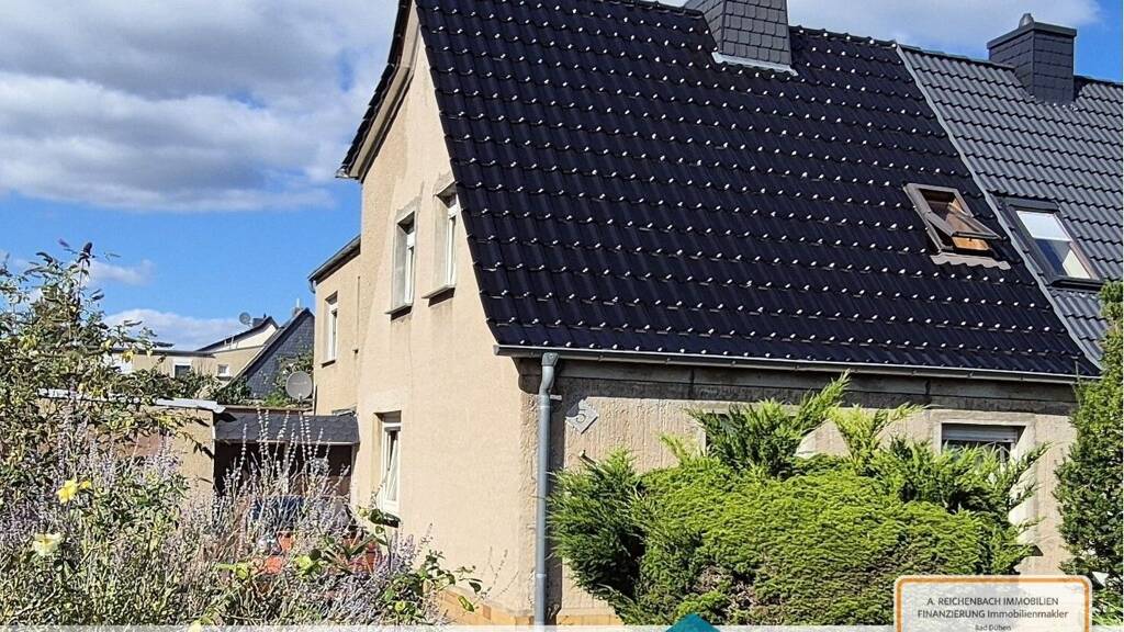 Doppelhaushälfte zum Kauf 90.000 € 5 Zimmer 135 m² 606 m² Grundstück frei ab sofort Mittelweg 5 Sandersdorf Sandersdorf-Brehna 06792