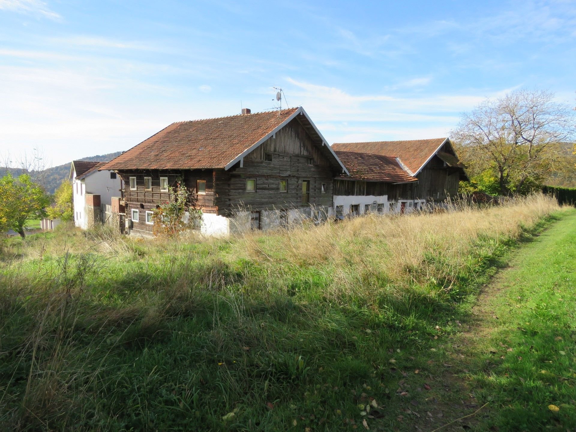 Bauernhaus zum Kauf 275.000 € 239 m²<br/>Wohnfläche 4.504 m²<br/>Grundstück ab sofort<br/>Verfügbarkeit Zenting Zenting 94579