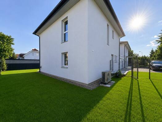 Einfamilienhaus zum Kauf - Erstbezug 698.000 € 4 Zimmer 132 m² 353 m² Grundstück Böheimgasse Vösendorf 2331