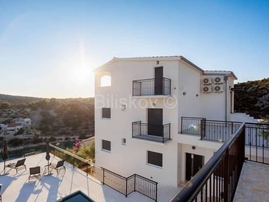 Haus zum Kauf 1.420.000 € 5 Zimmer 640 m² Marina