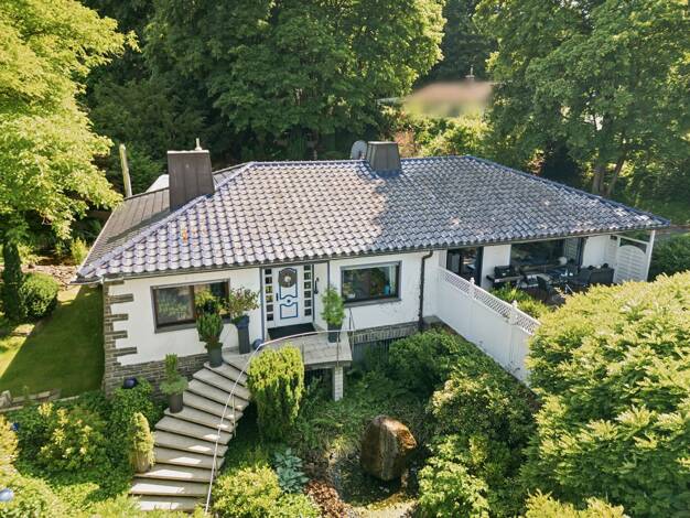Einfamilienhaus zum Kauf 690.000 € 8 Zimmer 251 m² 2.896 m² Grundstück Niederbieber Neuwied 56567
