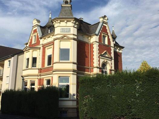 Villa zum Kauf 399.000 € 9 Zimmer 234 m² 400 m² Grundstück frei ab 01.03.2026 Sinzig 53489