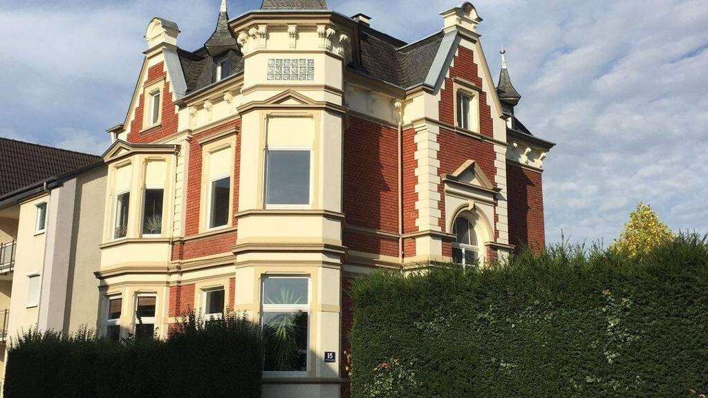 Villa zum Kauf 399.000 € 9 Zimmer 234 m² 400 m² Grundstück frei ab 01.04.2026 Sinzig 53489