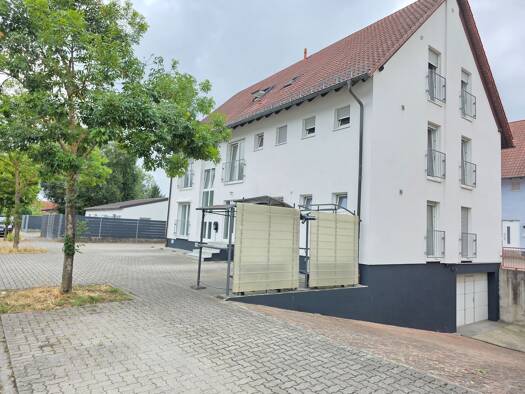 Wohn- und Geschäftshaus zum Kauf als Kapitalanlage geeignet 870.000 € 18 Zimmer 481 m² teilbar ab 210 m² An den Gewerbewiesen 18 Hanhofen 67374