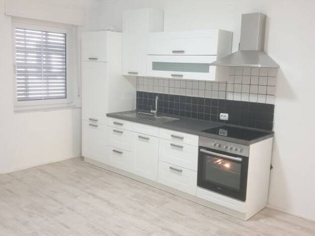 Wohnung zur Miete 500 € 2 Zimmer 56 m² Geschoss -1/3 frei ab sofort Kitzingen 97318