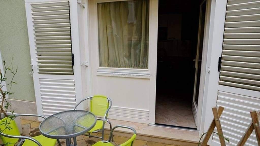 Studio zur Miete 500 € 1 Zimmer 27 m² Cres