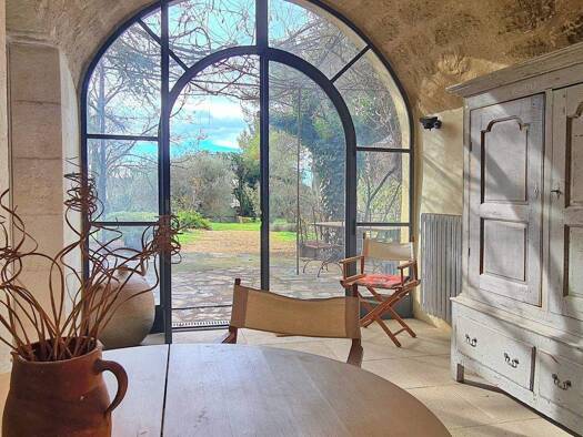 Einfamilienhaus zum Kauf 1.375.000 € 330 m² 1.051 m² Grundstück UZES 30700