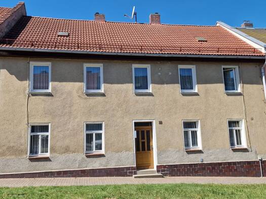 Reihenmittelhaus zum Kauf 98.000 € 7 Zimmer 177 m² 285 m² Grundstück frei ab sofort Auma Auma-Weidatal 07955