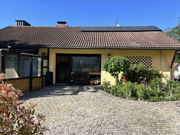 Einfamilienhaus zum Kauf provisionsfrei 549.000 € 7 Zimmer 184 m² 868 m² Grundstück Weingarts 307 Weingarts Kunreuth 91358