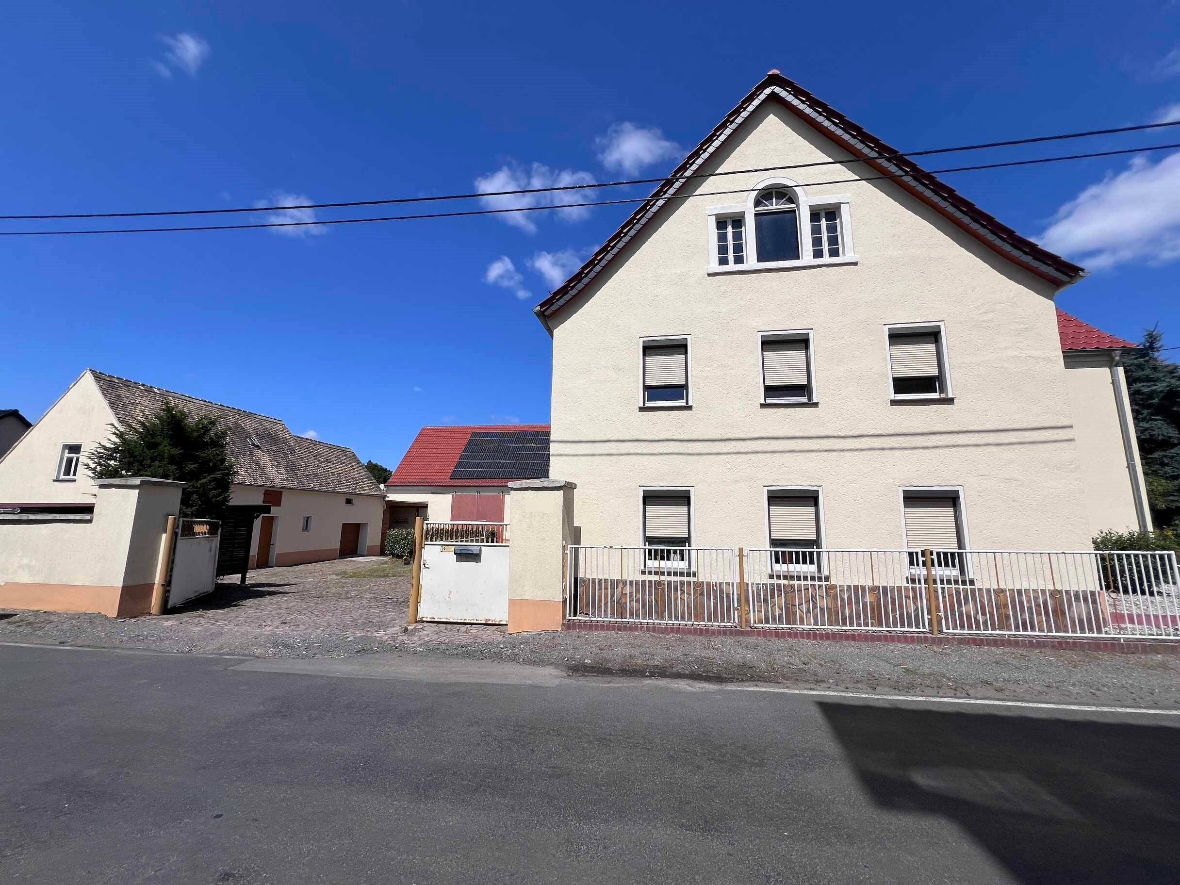 Einfamilienhaus zum Kauf provisionsfrei 355.000 € 9 Zimmer 335 m²<br/>Wohnfläche 5.500 m²<br/>Grundstück Börln Dahlen 04774