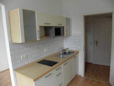 Wohnung zur Miete 210 € 1 Zimmer 23,3 m² 1. Geschoss frei ab sofort Bahnhofstraße 46 Löbau Löbau 02708