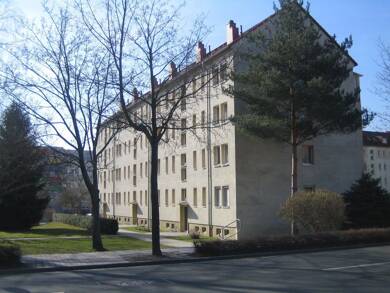 Wohnung zur Miete 256 € 1 Zimmer 58,4 m² Schmölln Schmölln 04626