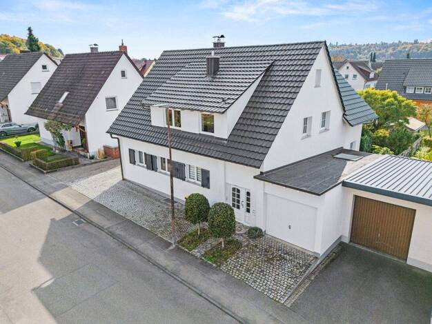Mehrfamilienhaus zum Kauf 659.000 € 7 Zimmer 212,8 m² 414 m² Grundstück Friedingen Singen-Friedingen 78224