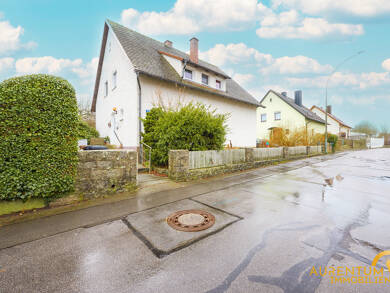 Einfamilienhaus zum Kauf 299.000 € 4 Zimmer 142,1 m² 742 m² Grundstück Roding Roding 93426