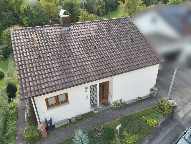 Einfamilienhaus zum Kauf provisionsfrei 469.000 € 7 Zimmer 170 m² 566 m² Grundstück Affaltrach Obersulm-Affaltrach 74182