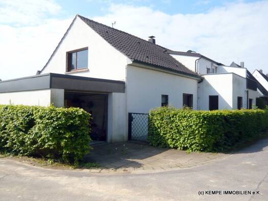 Doppelhaushälfte zum Kauf 365.000 € 6 Zimmer 123 m² 400 m² Grundstück frei ab sofort Schuir Stadtbezirk IX 45133