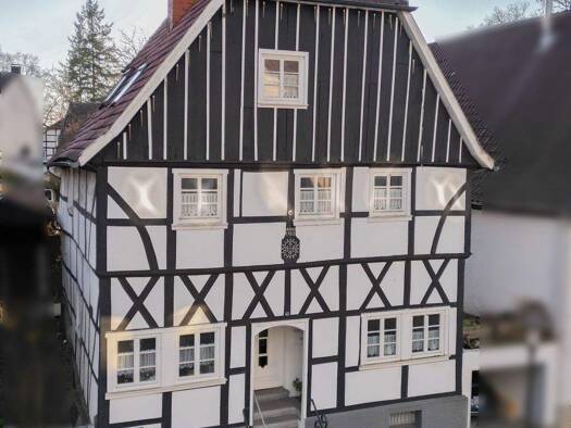 Einfamilienhaus zum Kauf 200.000 € 8 Zimmer 197 m² 212 m² Grundstück Neheim-Hüsten Arnsberg 59755