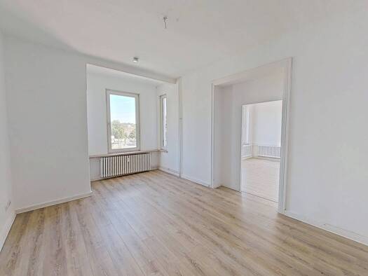 Wohnung zur Miete 779 € 4 Zimmer 98,5 m² 1. Geschoss frei ab sofort Husumer Straße 2 Südstadt Südstadt 24941