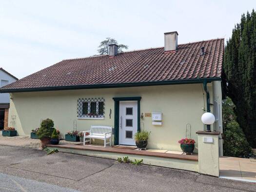Einfamilienhaus zum Kauf 625.000 € 7 Zimmer 190,8 m² 770 m² Grundstück Niefern Niefern-Öschelbronn 75223