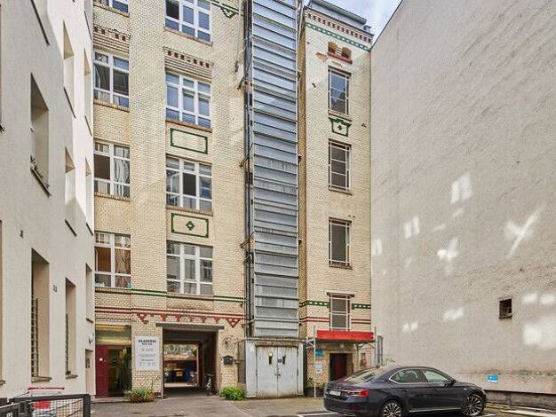 Laden zur Miete provisionsfrei 1.300 € 1,5 Zimmer 93,3 m² Verkaufsfläche Dresdener Str. 15 Kreuzberg Berlin 10999