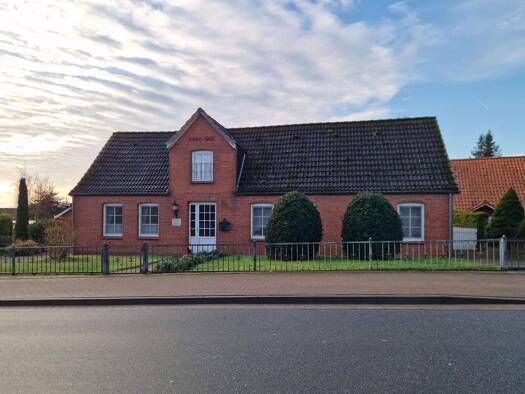 Einfamilienhaus zum Kauf 449.000 € 4 Zimmer 108 m² 1.053 m² Grundstück Schwabstedt 25876