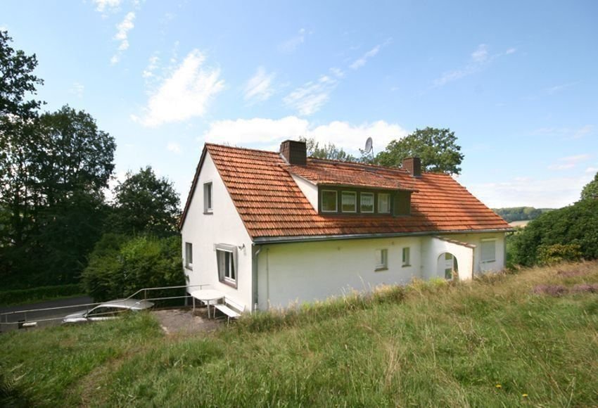 Einfamilienhaus zum Kauf 229.000 € 8 Zimmer 180 m²<br/>Wohnfläche 1.969 m²<br/>Grundstück Escherode Staufenberg 34355