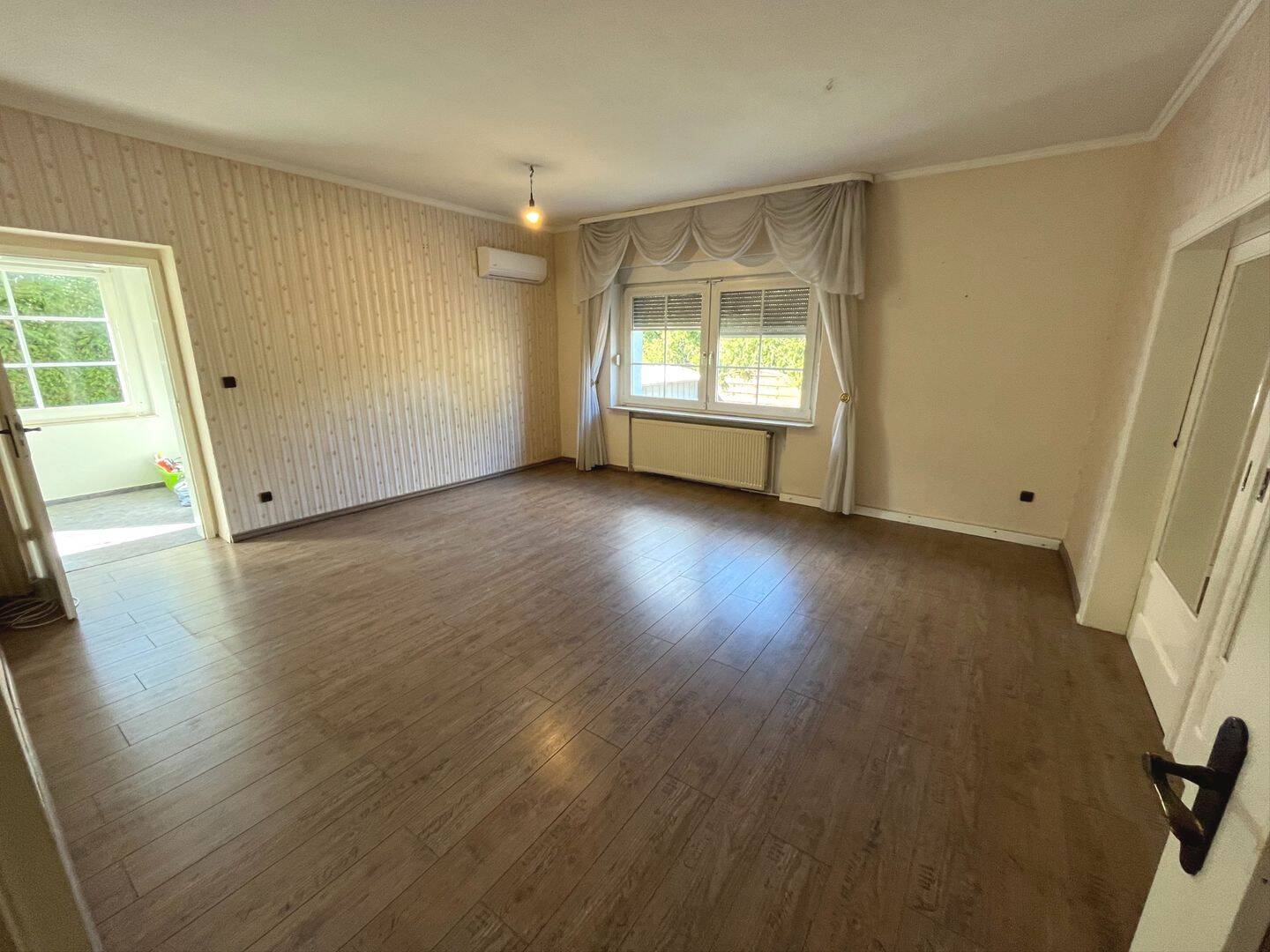 Property thumbnail 10