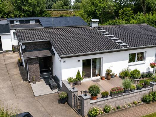 Mehrfamilienhaus zum Kauf 549.000 € 7 Zimmer 228 m² 984 m² Grundstück Wieseck Gießen 35396
