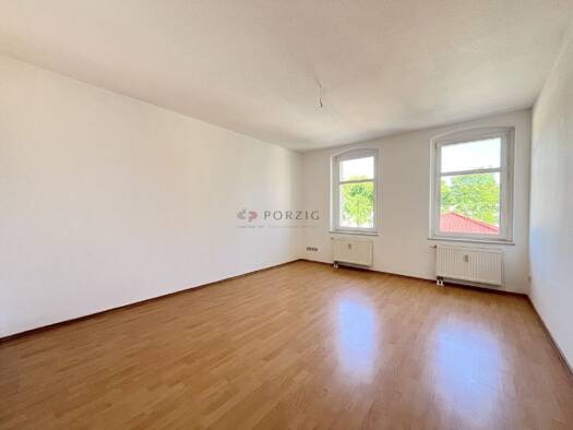 Wohnung zur Miete 290 € 2 Zimmer 49,5 m² 3. Geschoss Augsburger Straße 62 Bernsdorf Bernsdorf 09126