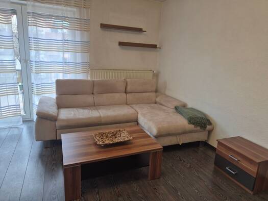 Wohnung zur Miete 700 € 2 Zimmer 42,5 m² Geschoss 2/3 frei ab sofort Bahnhofstraße 15 Ispringen 75228