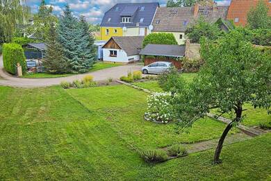 Doppelhaushälfte zum Kauf 240.000 € 10 Zimmer 277 m² 1.686 m² Grundstück August-Bebel-Straße 10+11 Rothenburg Wettin-Löbejün 06193