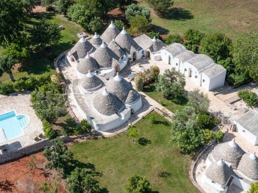 Haus zum Kauf 1.638.000 € 460 m² Ostuni 72017