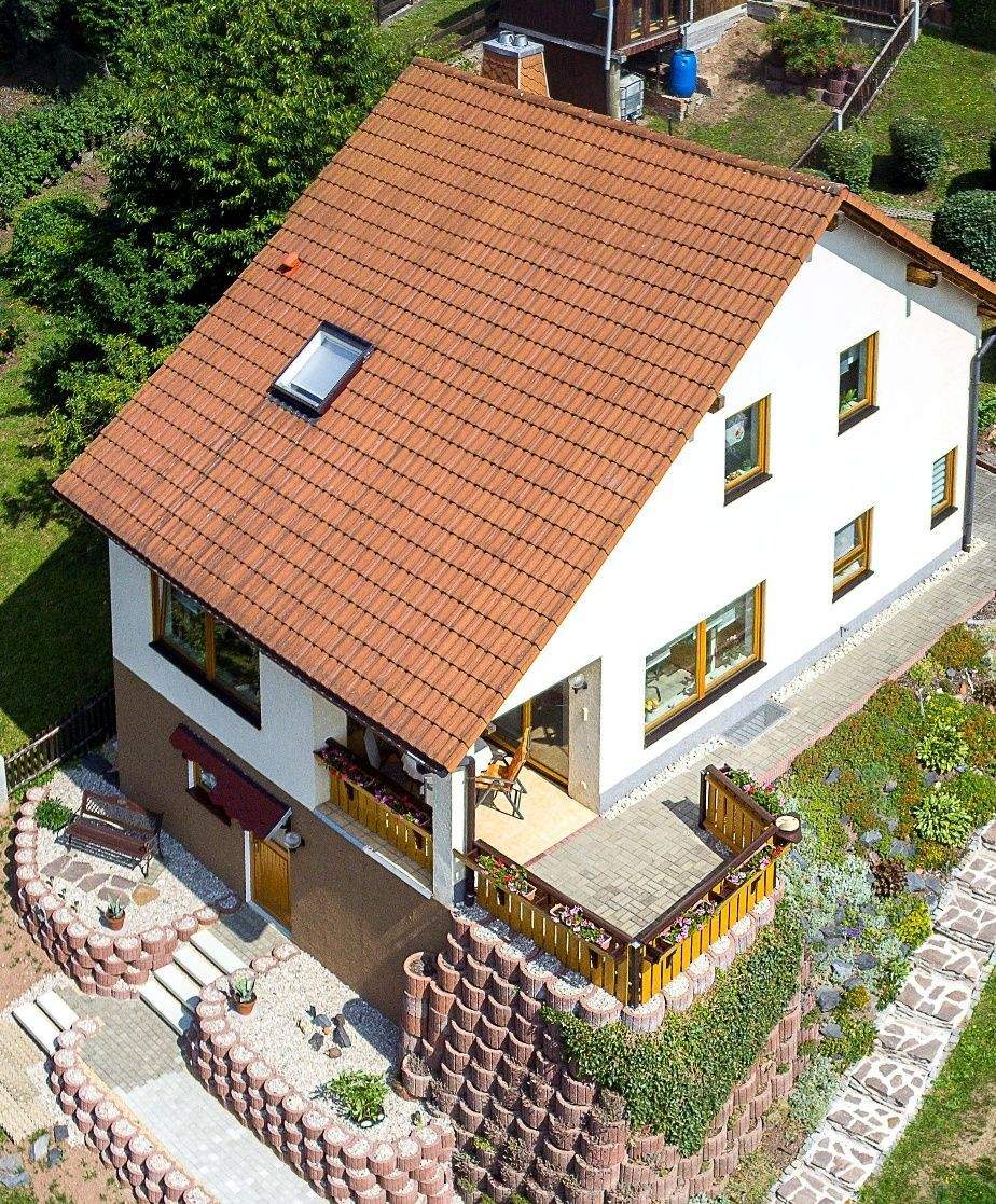 Immobilie in Oppurg - Zwei Häuser auf einem Grundstück - Vielseitigkeit, Platz und Potenzial - Bild 0