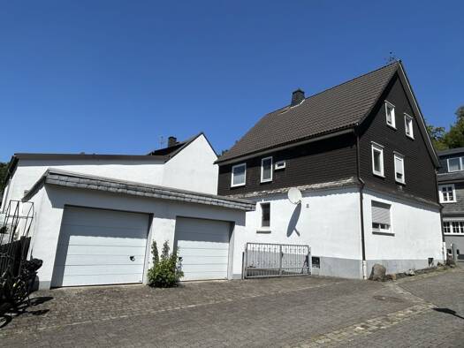 Haus zum Kauf 239.000 € 7 Zimmer 180 m² 470 m² Grundstück Hagener Straße 39 Drolshagen Drolshagen 57489