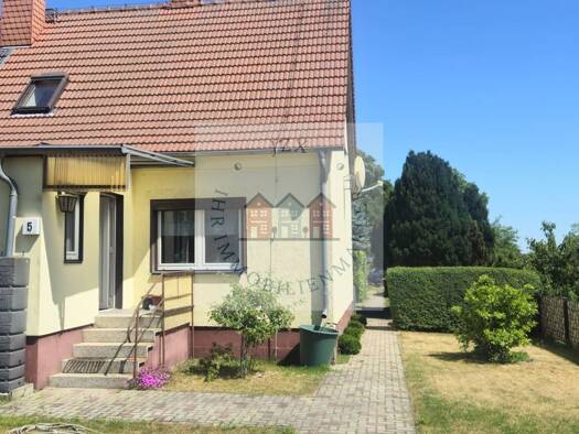 Doppelhaushälfte zum Kauf 179.000 € 5 Zimmer 103 m² 989 m² Grundstück Podelzig 15326