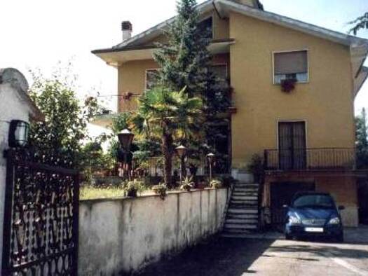 Haus zum Kauf 395.000 € 7 Zimmer 500 m² 2.500 m² Grundstück Posta Fibreno 03030