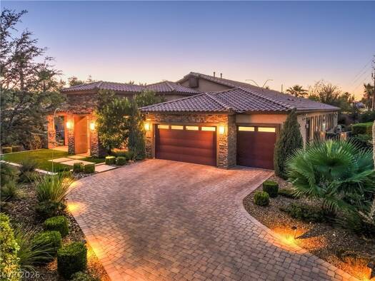 Einfamilienhaus zum Kauf 1.104.042 € 392,6 m² 1.740,2 m² Grundstück 7119 Arabian Ridge Street Las Vegas 89131