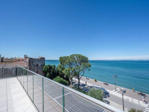 Terrassenwohnung zur Miete 2.000 € 3 Zimmer 80 m² Lazise 37017