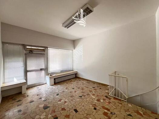 Laden zum Kauf 40.000 € Leifers 39055