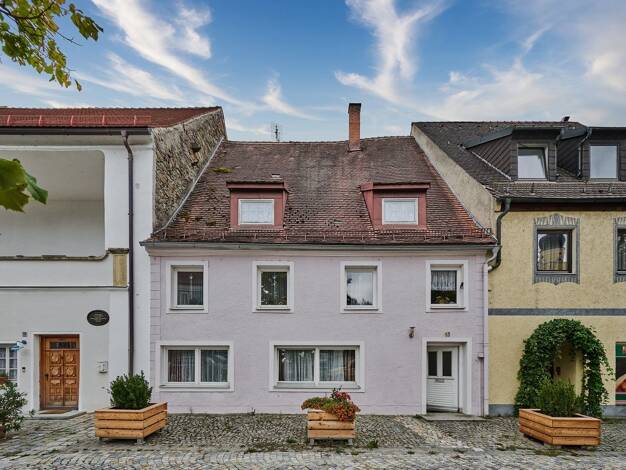 Einfamilienhaus zum Kauf 199.000 € 9 Zimmer 266 m² 136 m² Grundstück Schwarzach Schwarzach 94374