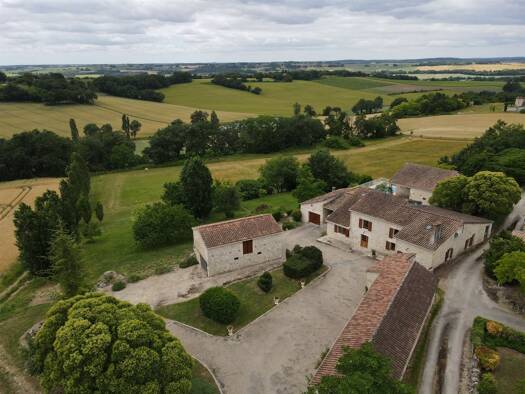 Haus zum Kauf 430.000 € 260 m² 21.455 m² Grundstück Moncrabeau 47600