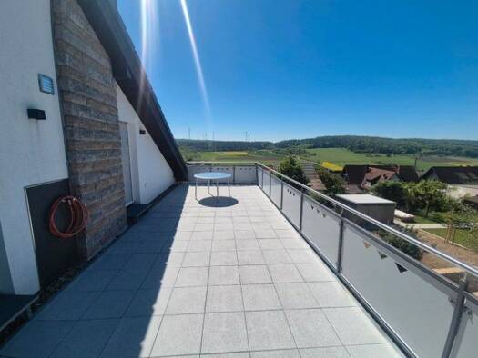 Wohnung zur Miete 1.150 € 3 Zimmer 118 m² Geschoss -1/3 frei ab 01.12.2026 Helmstadt Helmstadt 97264
