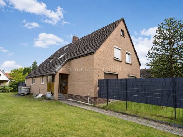 Mehrfamilienhaus zum Kauf 347.000 € 8 Zimmer 190 m² 1.170 m² Grundstück frei ab sofort Lüssum-Bockhorn Nord 28779