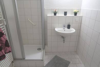 Wohnung zur Miete 364 € 2 Zimmer 49,1 m² 3. Geschoss Mainzer Straße 40 Rieth Erfurt 99089