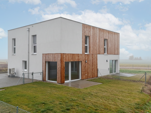 Doppelhaushälfte zur Miete - Erstbezug 4 Zimmer 99,2 m² 252,9 m² Grundstück Altenburg 3591