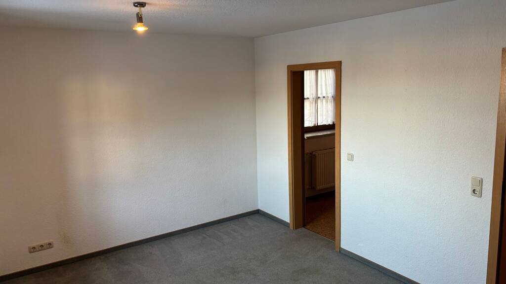 Wohnung zur Miete 399 € 1,5 Zimmer 30 m² Geschoss EG/2 frei ab sofort Schwanfeld 97523