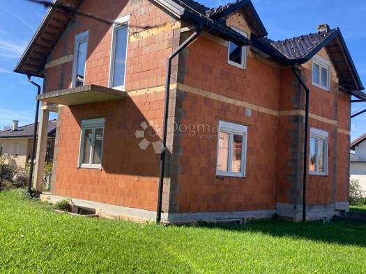 Haus zum Kauf 315.000 € 6 Zimmer 313 m² Brezovica Brezovica