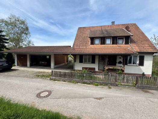 Einfamilienhaus zum Kauf 400.000 € 9 Zimmer 214 m² 2.416 m² Grundstück frei ab sofort Hauptstraße 78 Egenhausen 72227