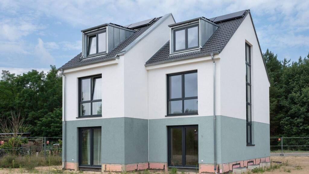 Doppelhaushälfte zur Miete - Erstbezug 1.690 € 4 Zimmer 125 m² 213,6 m² Grundstück frei ab 01.04.2026 Hohenbinde Erkner 15537