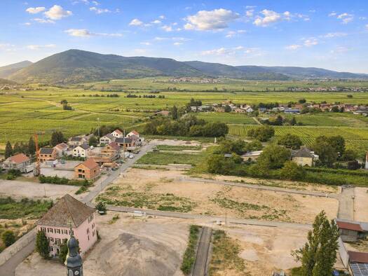 Grundstück zum Kauf provisionsfrei 186.150 € 438 m² Grundstück Am Schloss Böchingen 76833